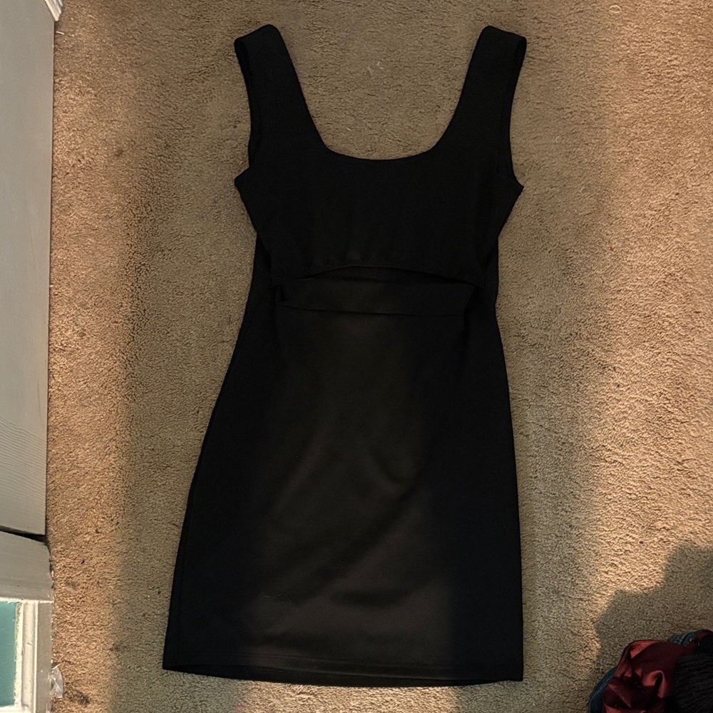 Elegant Black Sleeveless Dress